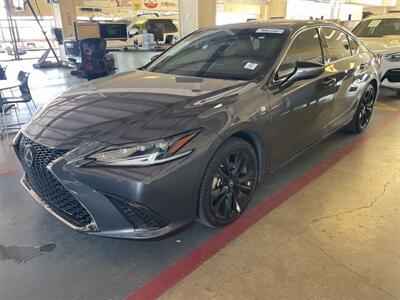 2023 Lexus ES 300h   - Photo 37 - McKinney, TX 75070