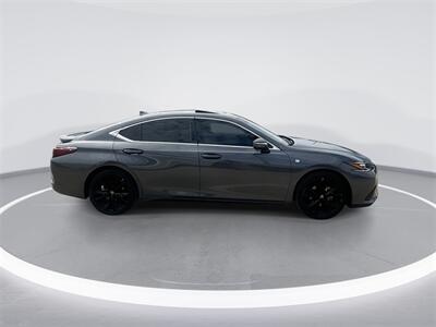 2023 Lexus ES 300h   - Photo 9 - McKinney, TX 75070