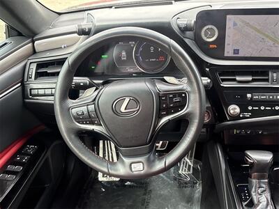 2023 Lexus ES 300h   - Photo 21 - McKinney, TX 75070