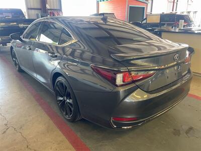 2023 Lexus ES 300h   - Photo 36 - McKinney, TX 75070