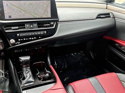 2023 Lexus ES 300h   - Photo 22 - McKinney, TX 75070
