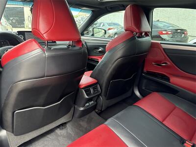 2023 Lexus ES 300h   - Photo 30 - McKinney, TX 75070