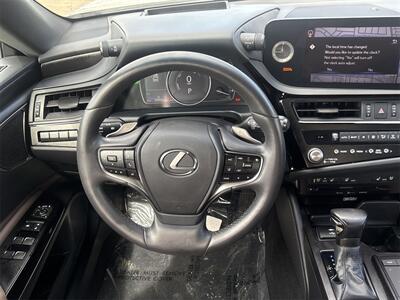 2022 Lexus ES 300h   - Photo 21 - McKinney, TX 75070