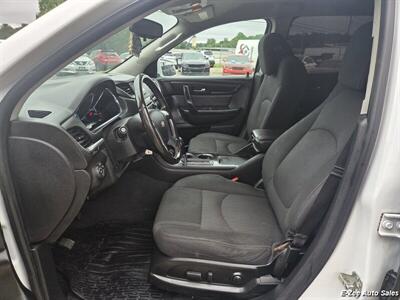 2017 Chevrolet Traverse LT   - Photo 7 - Garner, NC 27529