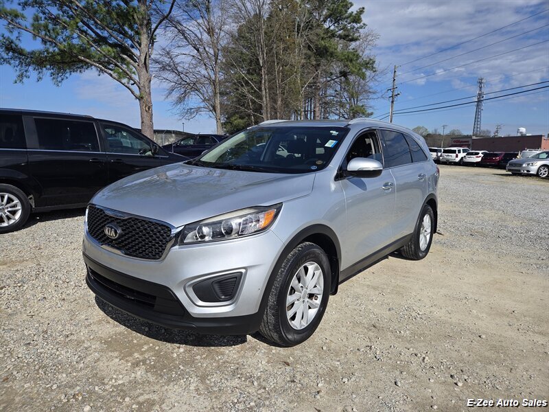 2018 Kia Sorento L  