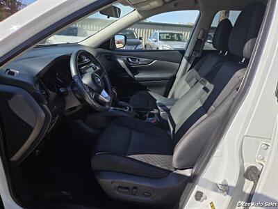 2018 Nissan Rogue SV - Photo 7 - Garner, NC 27529