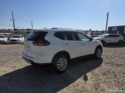 2018 Nissan Rogue SV - Photo 5 - Garner, NC 27529