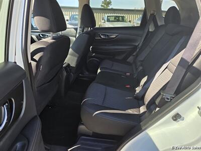 2018 Nissan Rogue SV - Photo 9 - Garner, NC 27529