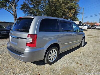 2014 Chrysler Town & Country Touring   - Photo 4 - Garner, NC 27529