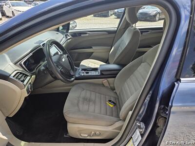 2019 Ford Fusion SE   - Photo 8 - Garner, NC 27529