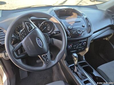 2017 Ford Escape SE   - Photo 8 - Garner, NC 27529