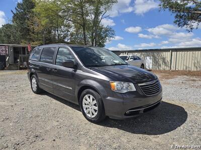 2016 Chrysler Town & Country Touring - Photo 2 - Garner, NC 27529