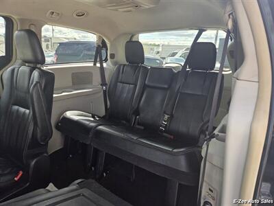 2016 Chrysler Town & Country Touring - Photo 10 - Garner, NC 27529