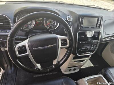 2016 Chrysler Town & Country Touring - Photo 7 - Garner, NC 27529