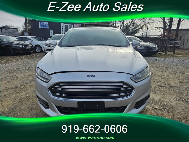 2016 Ford Fusion SE - Photo 1 - Garner, NC 27529