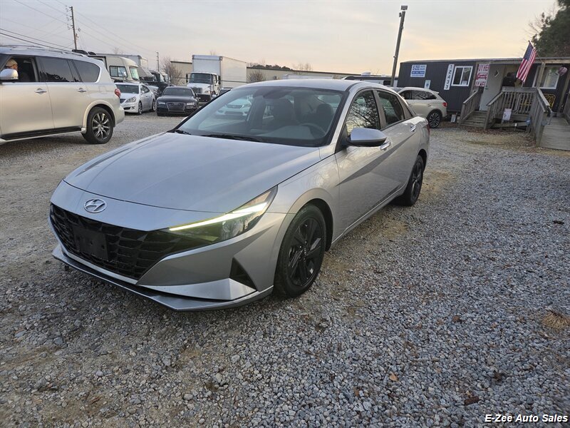 2021 Hyundai ELANTRA SEL  