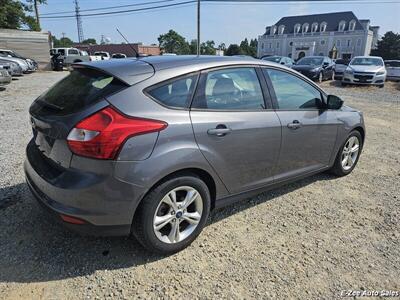 2012 Ford Focus SE   - Photo 3 - Garner, NC 27529