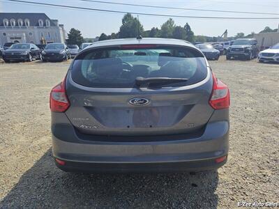 2012 Ford Focus SE   - Photo 4 - Garner, NC 27529