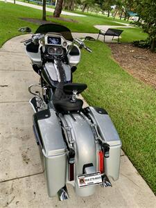 2019 Harley-Davidson Touring CVO ROAD GLIDE   - Photo 6 - Orlando, FL 32820