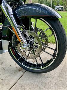 2019 Harley-Davidson Touring CVO ROAD GLIDE   - Photo 9 - Orlando, FL 32820