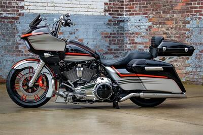 2021 Harley-Davidson Custom CUSTOM ROAD GLIDE   - Photo 3 - Orlando, FL 32820