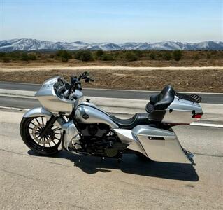 2018 Harley-Davidson Custom ROAD GLIDE SPECIAL   - Photo 2 - Orlando, FL 32820