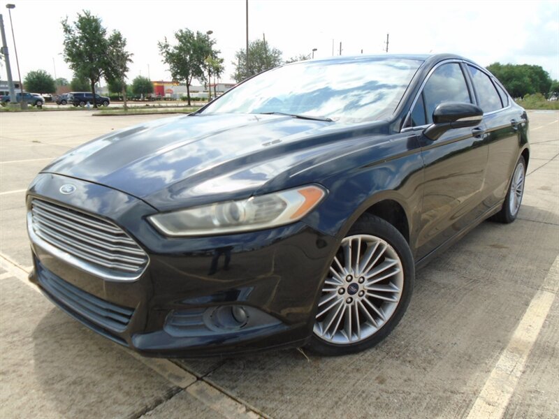 2016 Ford Fusion SE   - Photo 1 - Houston, TX 77082