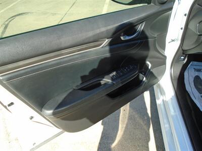 2021 Honda Civic EX-L - Photo 9 - Houston, TX 77082