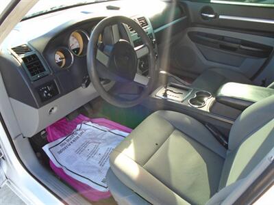 2010 Dodge Charger SXT - Photo 9 - Houston, TX 77082