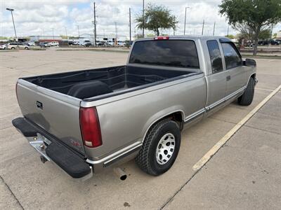 1998 GMC Sierra 1500 SL   - Photo 5 - Houston, TX 77082