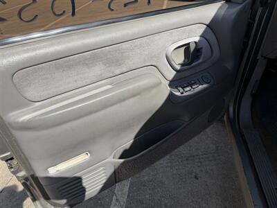 1998 GMC Sierra 1500 SL   - Photo 8 - Houston, TX 77082