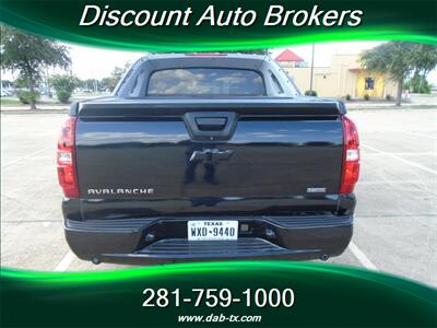 2010 Chevrolet Avalanche LS   - Photo 6 - Houston, TX 77082
