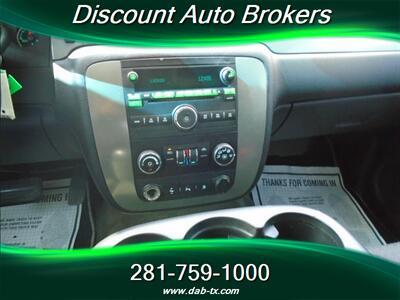 2010 Chevrolet Avalanche LS   - Photo 16 - Houston, TX 77082