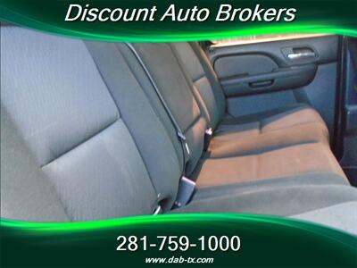 2010 Chevrolet Avalanche LS   - Photo 19 - Houston, TX 77082