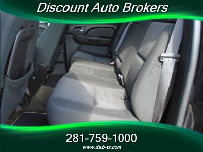 2010 Chevrolet Avalanche LS   - Photo 18 - Houston, TX 77082