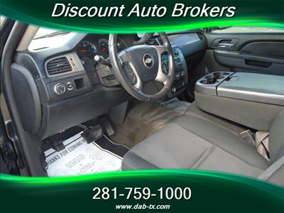 2010 Chevrolet Avalanche LS   - Photo 11 - Houston, TX 77082