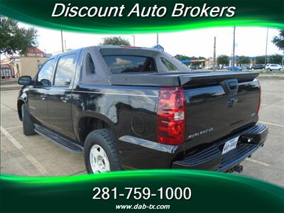 2010 Chevrolet Avalanche LS   - Photo 8 - Houston, TX 77082