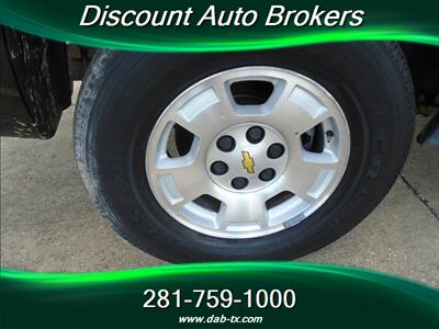 2010 Chevrolet Avalanche LS   - Photo 21 - Houston, TX 77082
