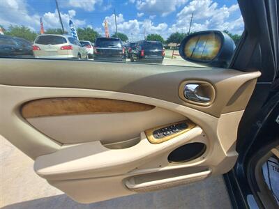 2004 Jaguar S-Type 3.0   - Photo 12 - Houston, TX 77082