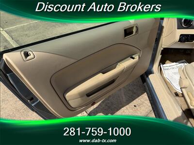 2007 Ford Mustang V6 Deluxe   - Photo 9 - Houston, TX 77082