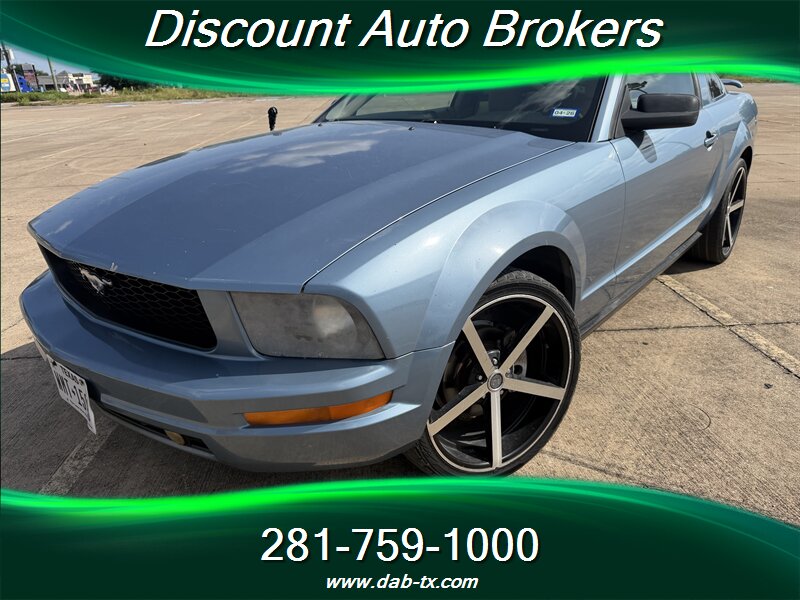 2007 Ford Mustang V6 Deluxe   - Photo 1 - Houston, TX 77082