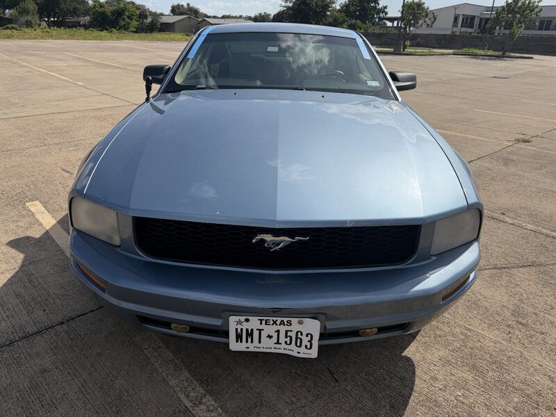 2007 Ford Mustang V6 Deluxe  