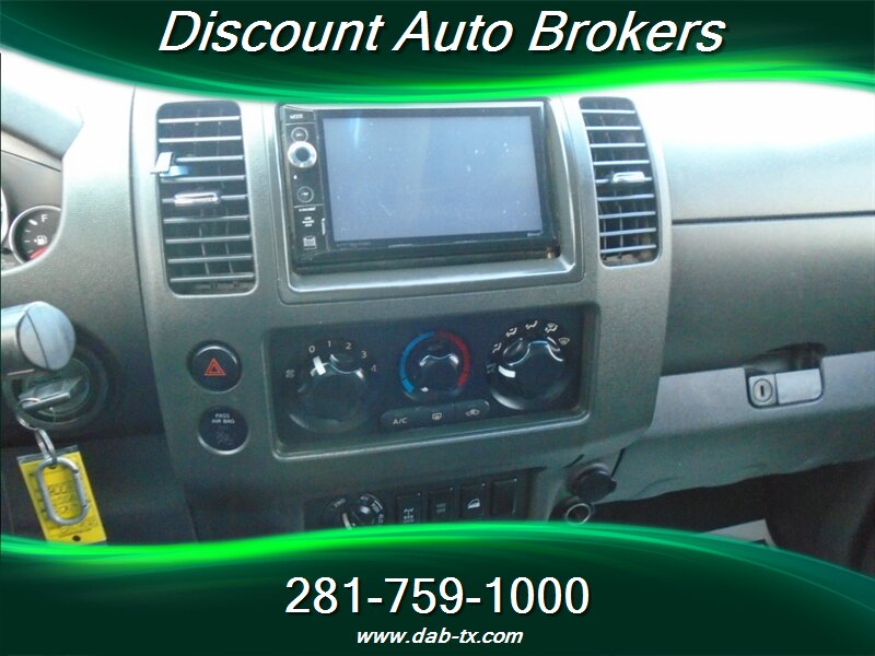 2006 Nissan Frontier SE SE 4dr Crew Cab - Photo 19 - Houston, TX 77082