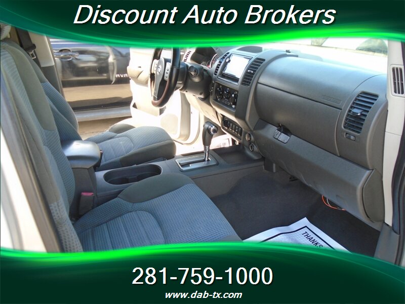 2006 Nissan Frontier SE SE 4dr Crew Cab - Photo 14 - Houston, TX 77082