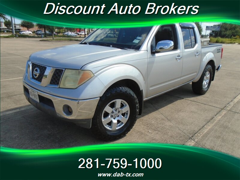 2006 Nissan Frontier SE SE 4dr Crew Cab   - Photo 1 - Houston, TX 77082