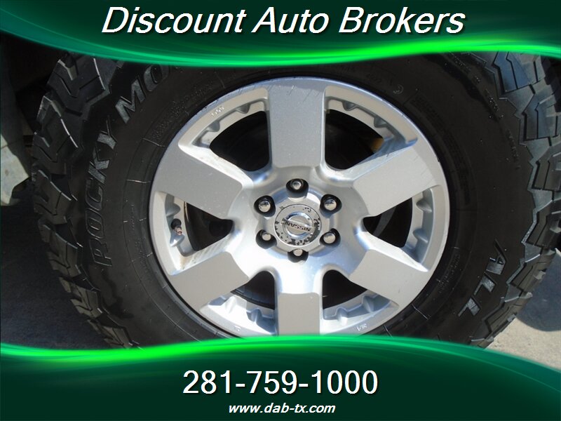 2006 Nissan Frontier SE SE 4dr Crew Cab - Photo 23 - Houston, TX 77082