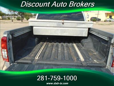 2006 Nissan Frontier SE SE 4dr Crew Cab - Photo 9 - Houston, TX 77082