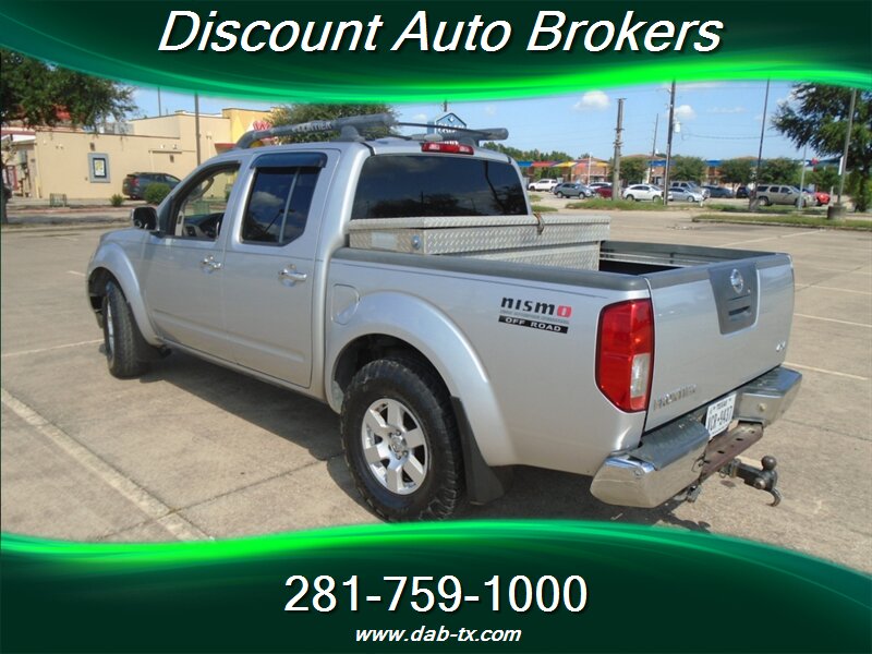 2006 Nissan Frontier SE SE 4dr Crew Cab - Photo 10 - Houston, TX 77082