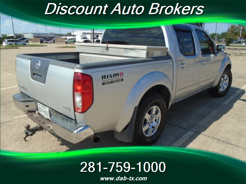 2006 Nissan Frontier SE SE 4dr Crew Cab - Photo 5 - Houston, TX 77082