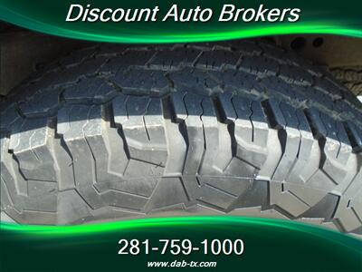 2006 Nissan Frontier SE SE 4dr Crew Cab - Photo 24 - Houston, TX 77082